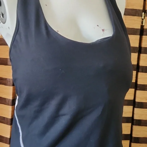 Tank Razorback Built In Bra - Picture 4 of 9